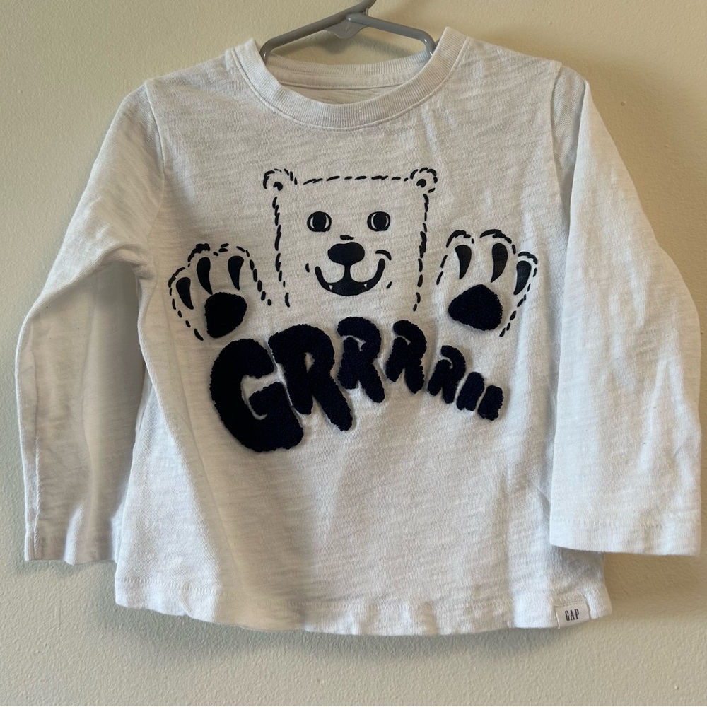 GAP Kids White Bear Graphic Long Sleeve Shirt